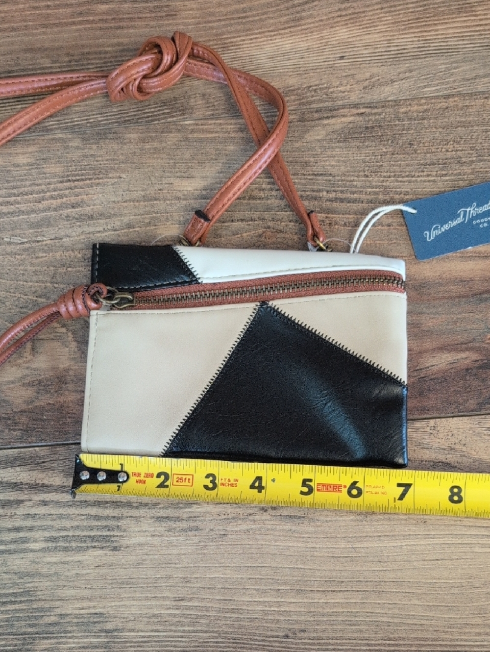 Universal Thread Patchwork Crossbody Wristlet      NWT               AB172 - Picture 2 of 6